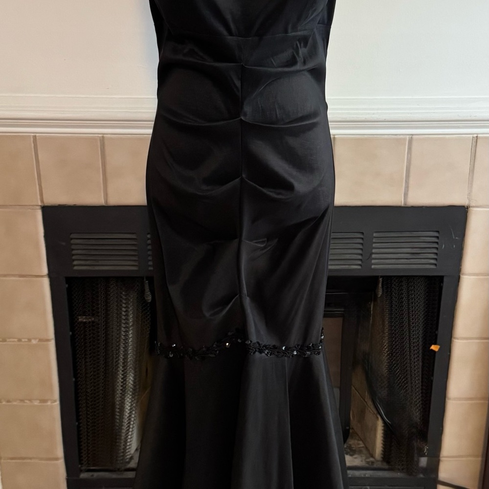 Cache Black Evening Gown with Sequin and Lace Accents